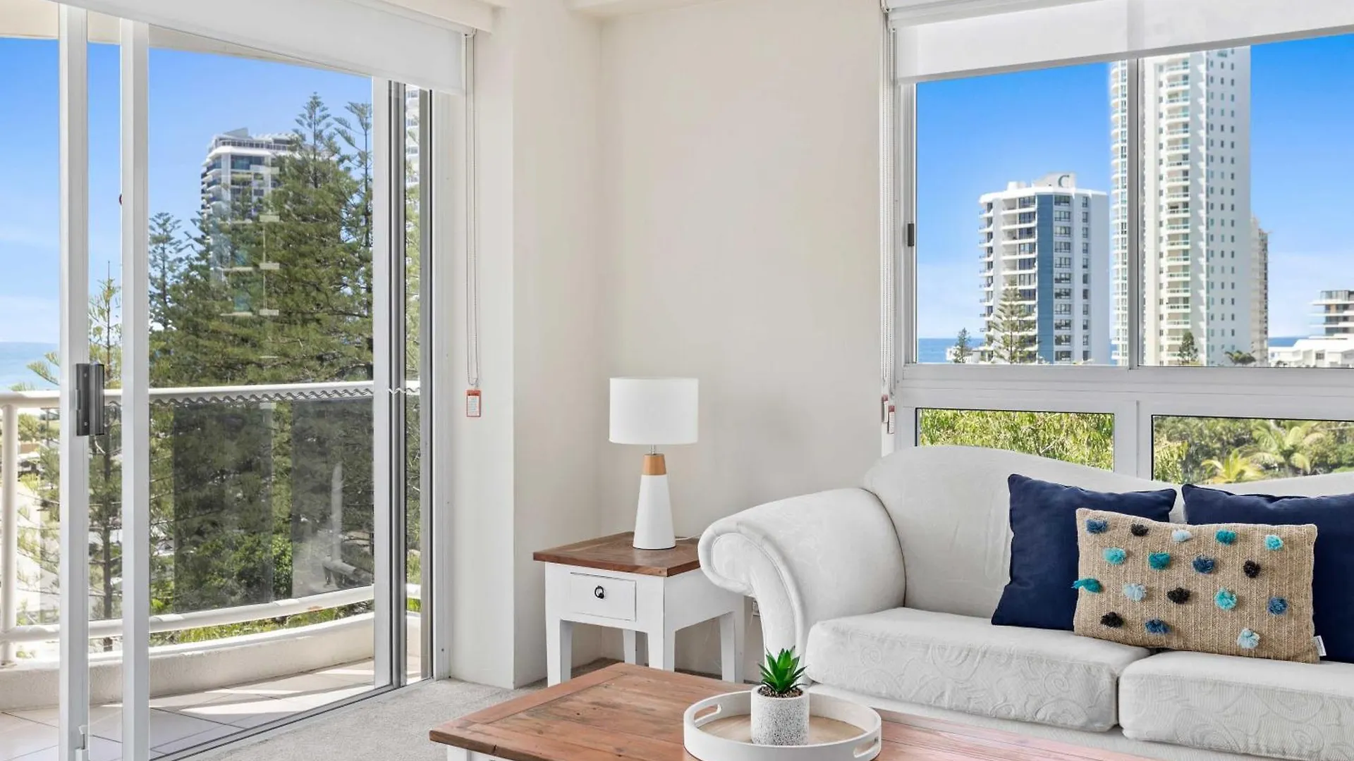 Oscar On Main 2B - Heart Of Main Beach Ocean Views Gold Coast Appartamento
